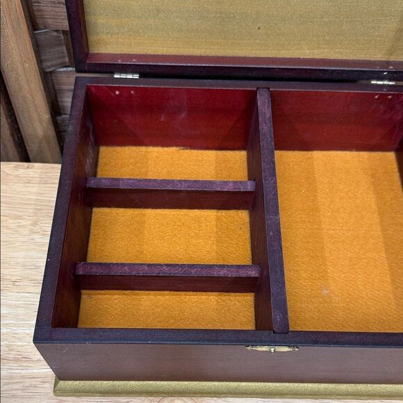 Vintage heavy Hubertoucourt Decorative Wooden Box with Fruit Basket Design - Picture 3 of 4